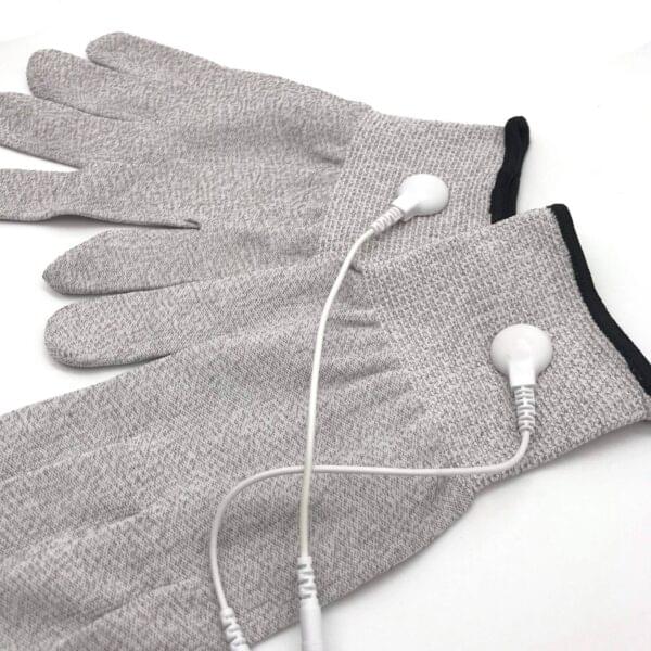 Conductive gloves