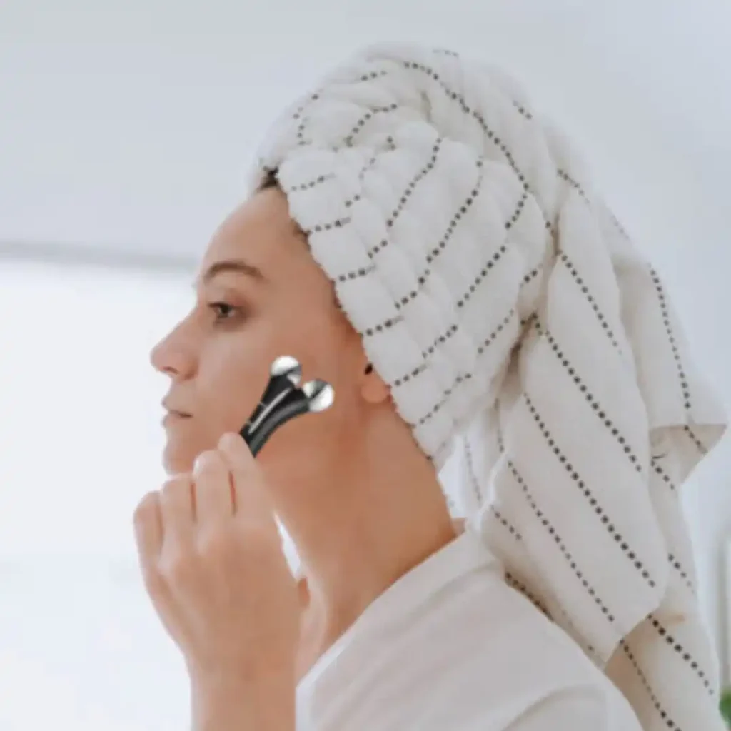 Mojia Charis microcurrent, ideal for lips and brows