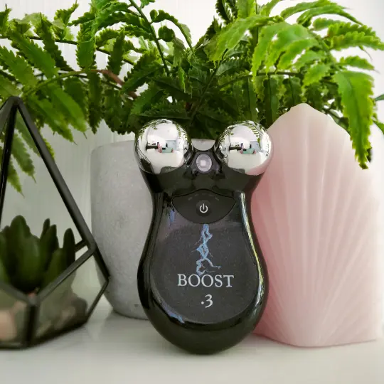 Mojia microcurrent beauty devices